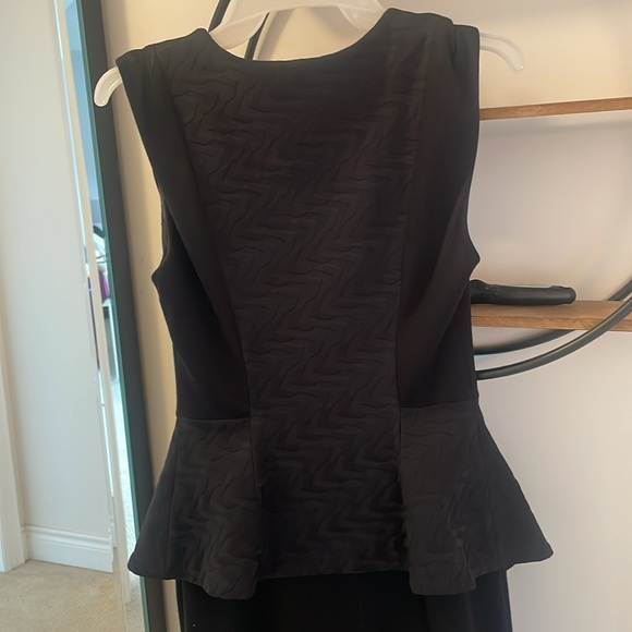 Guess Los Angeles Dress - Picture 10 of 17